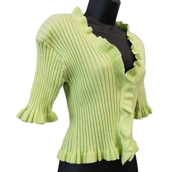 BCBGeneration Button Sweater Top‎ Women's MEDIUM Green Ruffled Short-Sleeve NEW - Picture 2 of 9